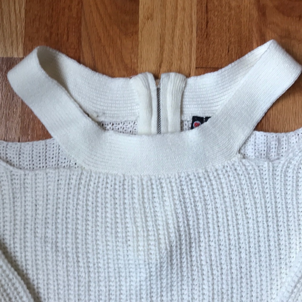 Cream Off Shoulder Knitted Sweater (like-new) - Picture 6 of 8